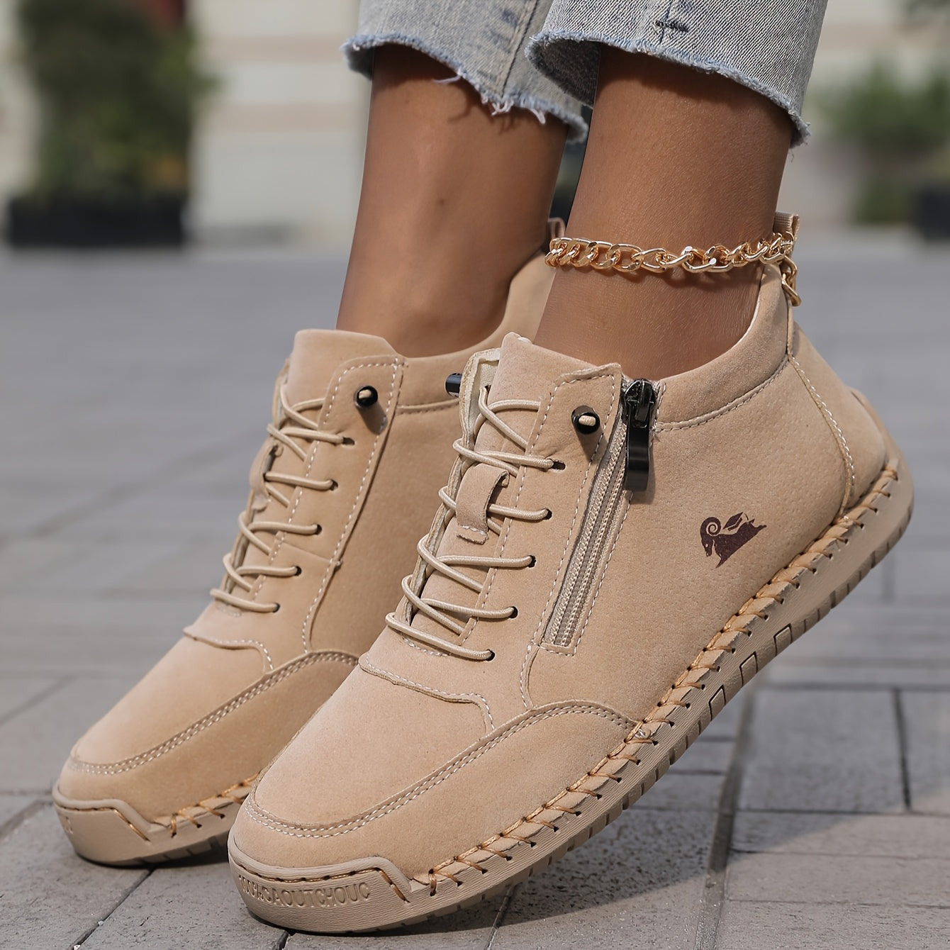 Françoise | Maison du Pied