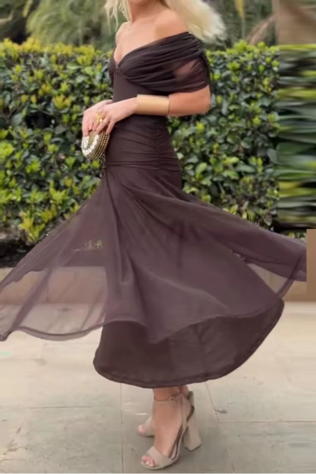 Élodie | Robe Maxi de Fête Élégante à Col V