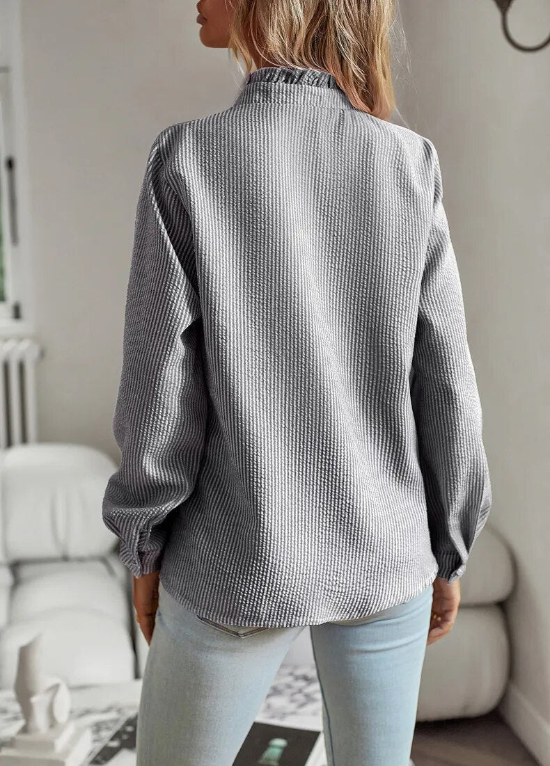 Jodie | Elegant blouse with long sleeves and cuff collar