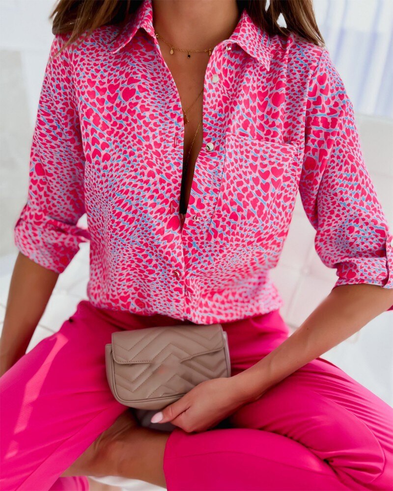 Chelly | Fashionable Blouse with Long Sleeves and Button Placket