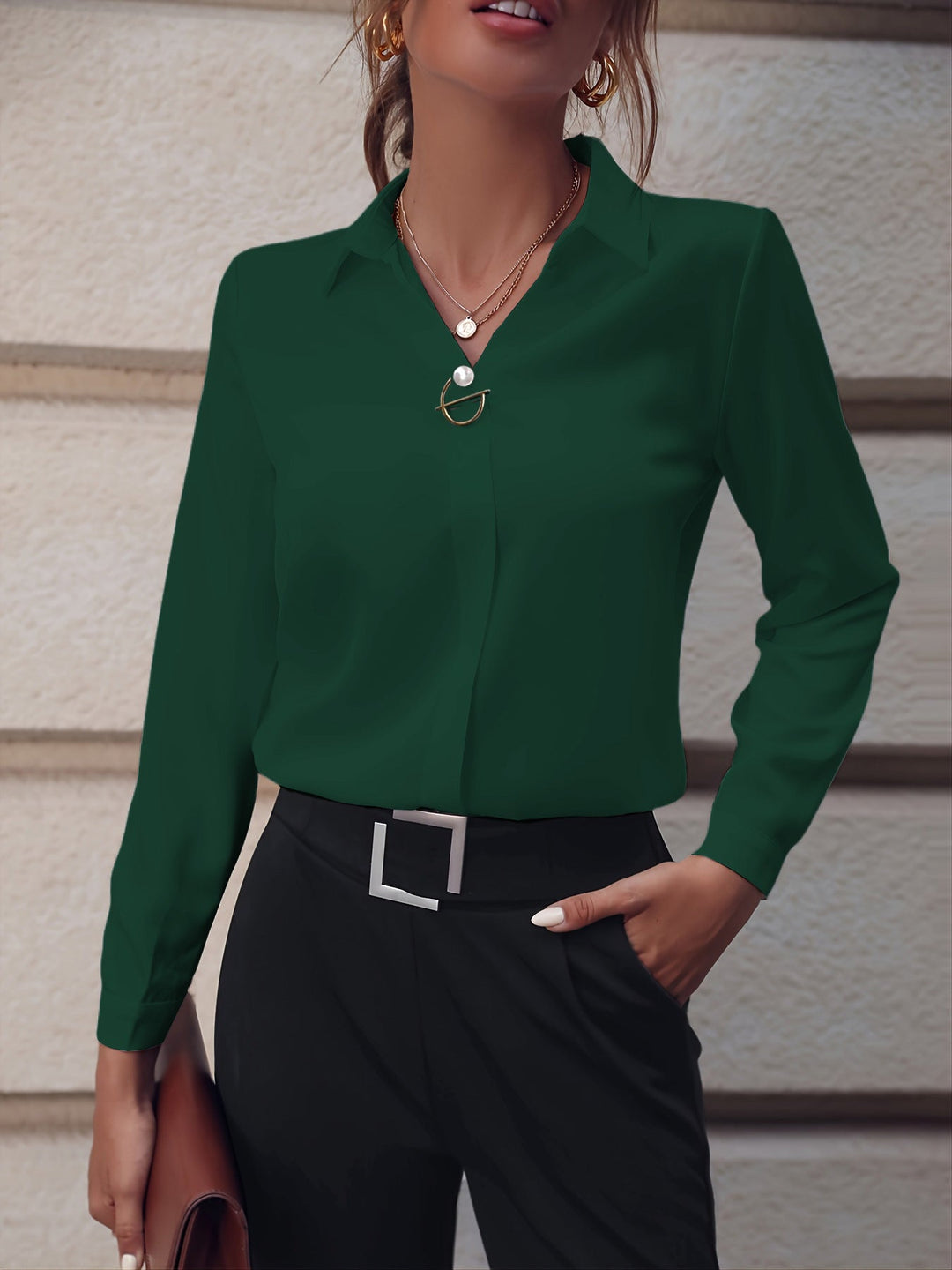 Martina | Blusa Chiffon Elegante con V - Scollo e Botton - Amore - Milano.it