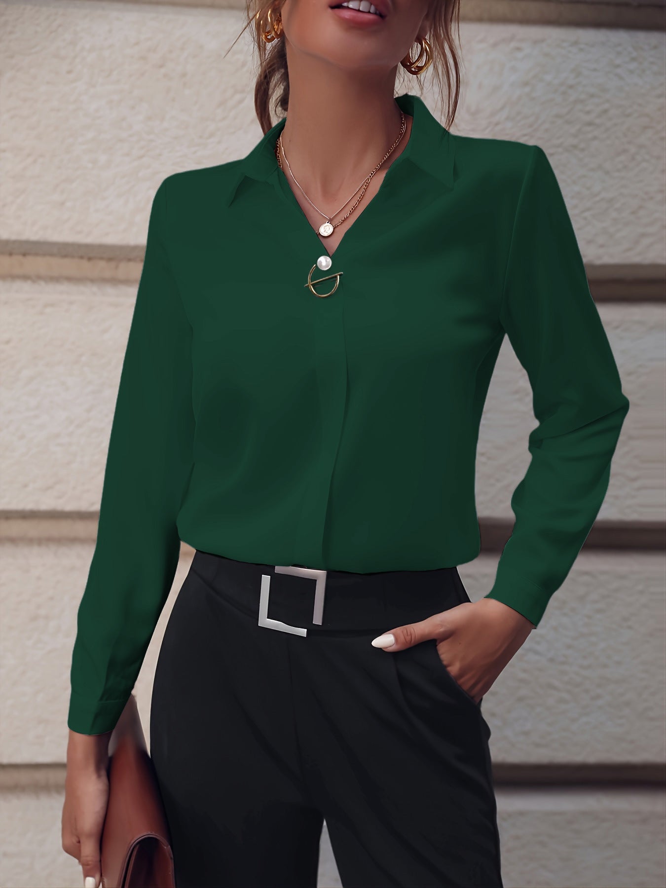 Martina | Blusa Chiffon Elegante con V - Scollo e Botton - Amore - Milano.it