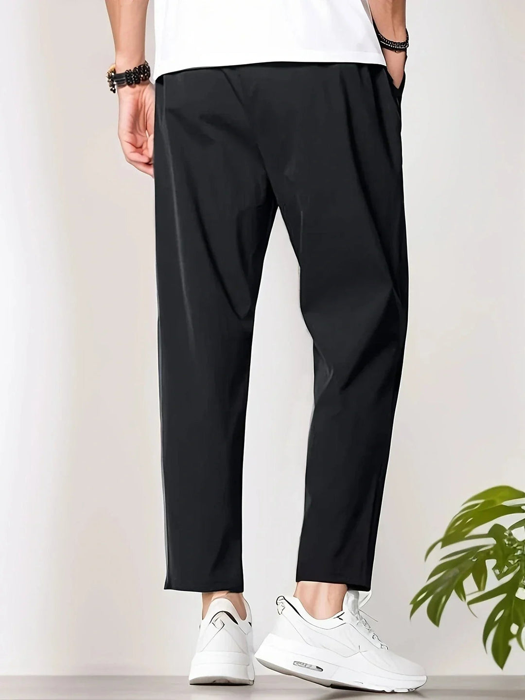 Stefano – Pantaloni leggeri e comodi - Amore - Milano.it